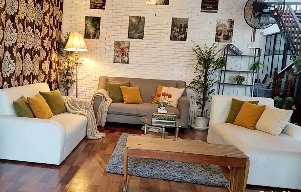 Gallery Picture